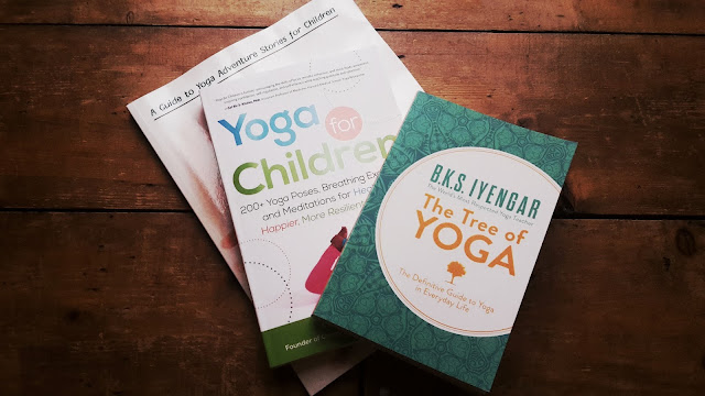 Project 366 2016 day 262 - Yoga books // 76sunflowers