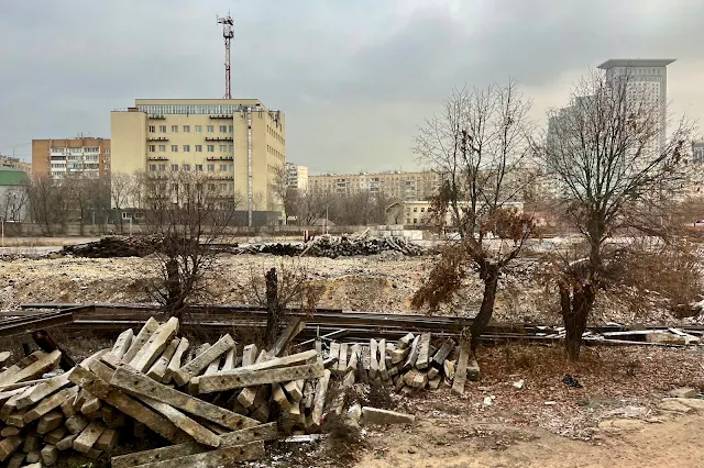 вид из окна поезда, бывшая железнодорожная станция Москва-2-Митьково