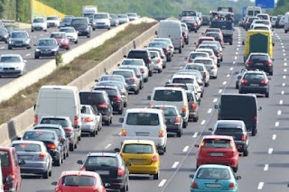 El Gobierno propone prohibir la venta de todo coche nuevo que emita CO2 desde 2040