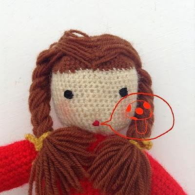 crochet doll red riding hood poupée crochet chaperon rouge