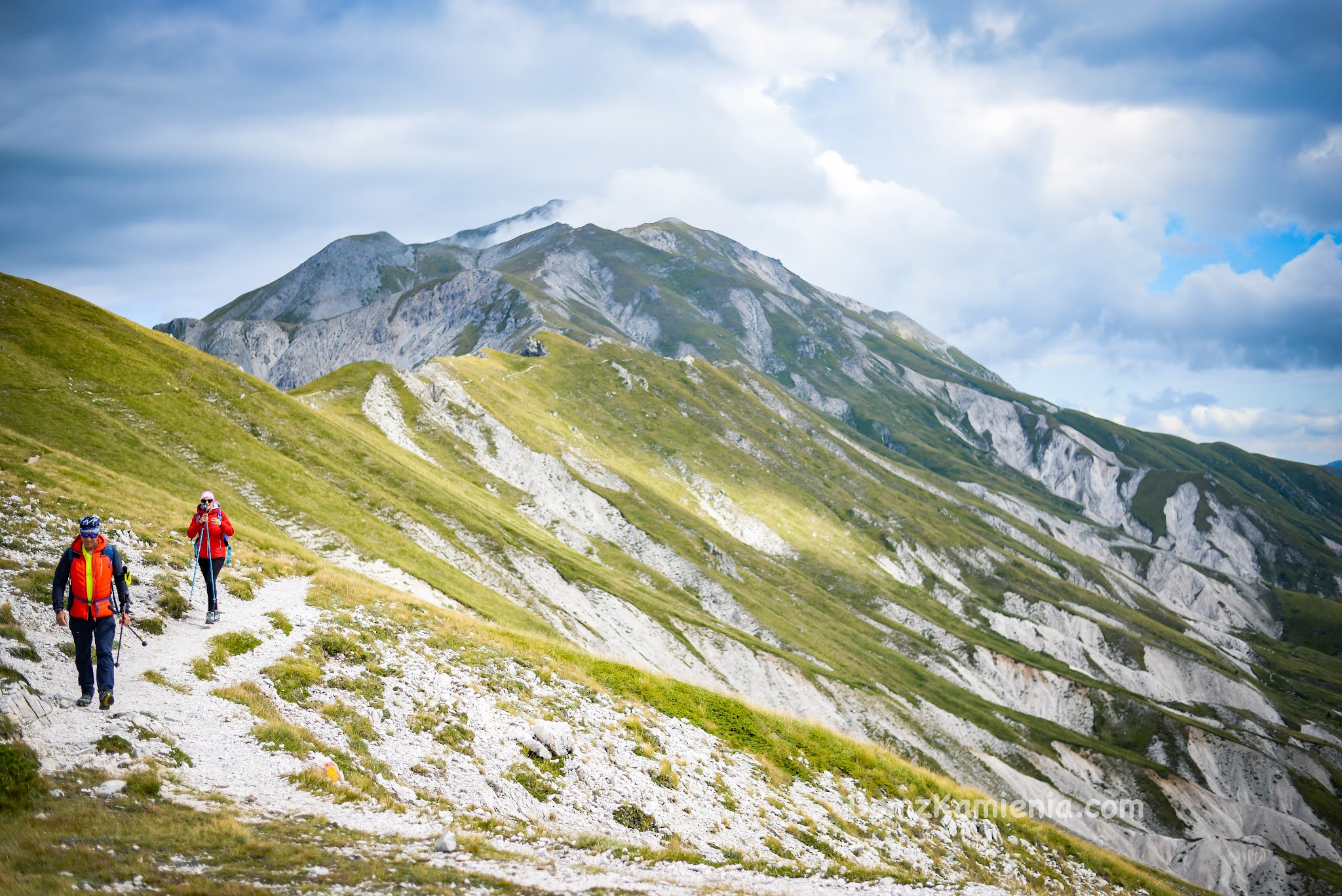 Abruzzo, Campo Imperatore Dom z Kamienia blog