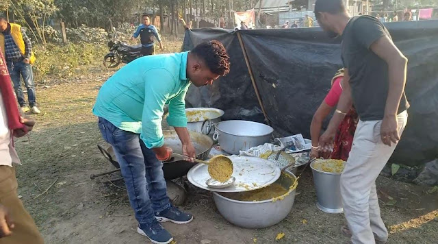 খড়িবাড়ি ব্লক ভারতীয় জনতা পার্টি কিষান মোর্চার পক্ষ থেকে এক মুঠো চাল ঘরে ঘরে গিয়ে চাষি ভাইদের ও বোনদের কাছ থেকে সংগ্রহ করা হয়