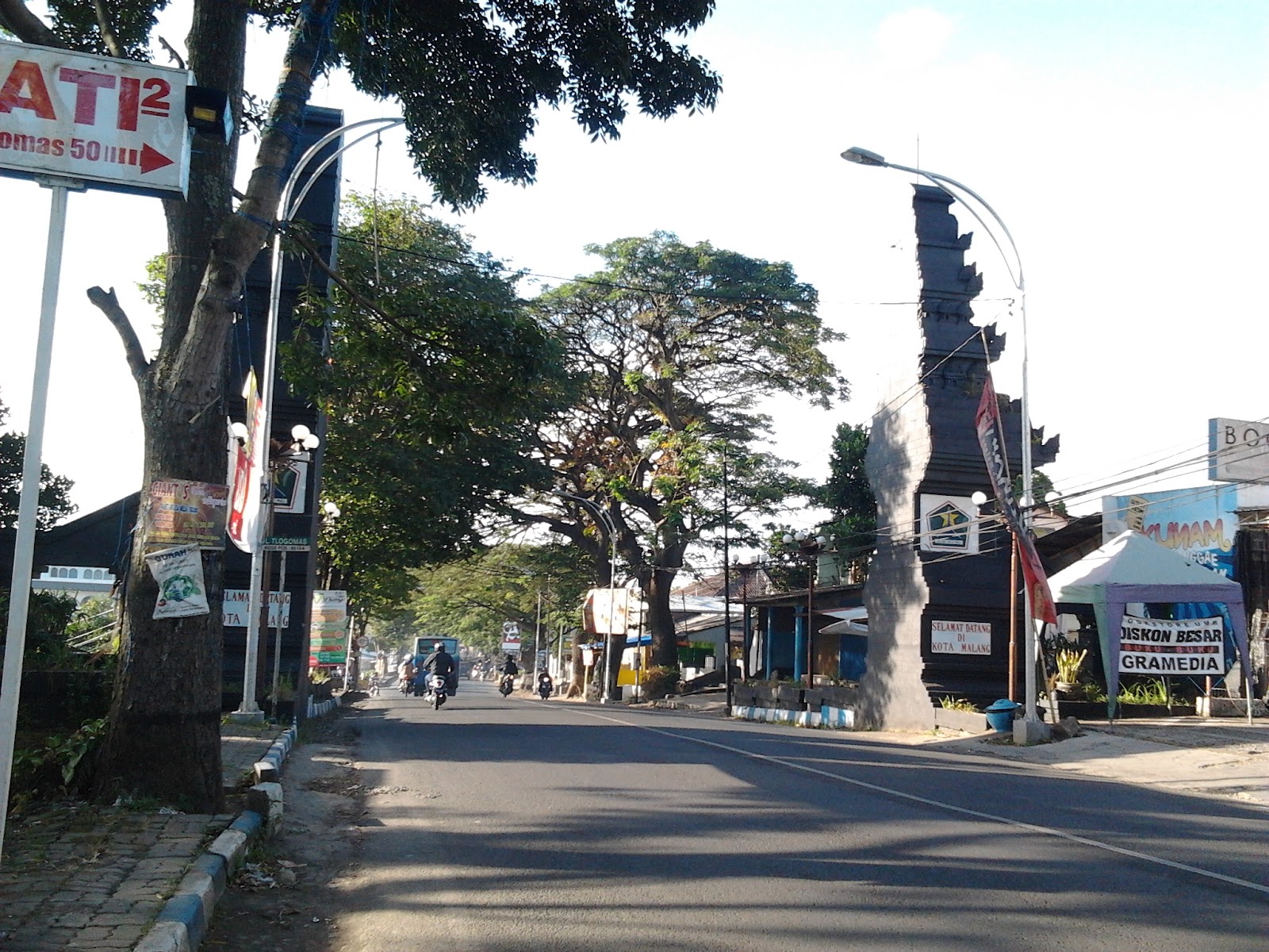 Jalan di Kota Malang Jalan Tlogomas Malang 