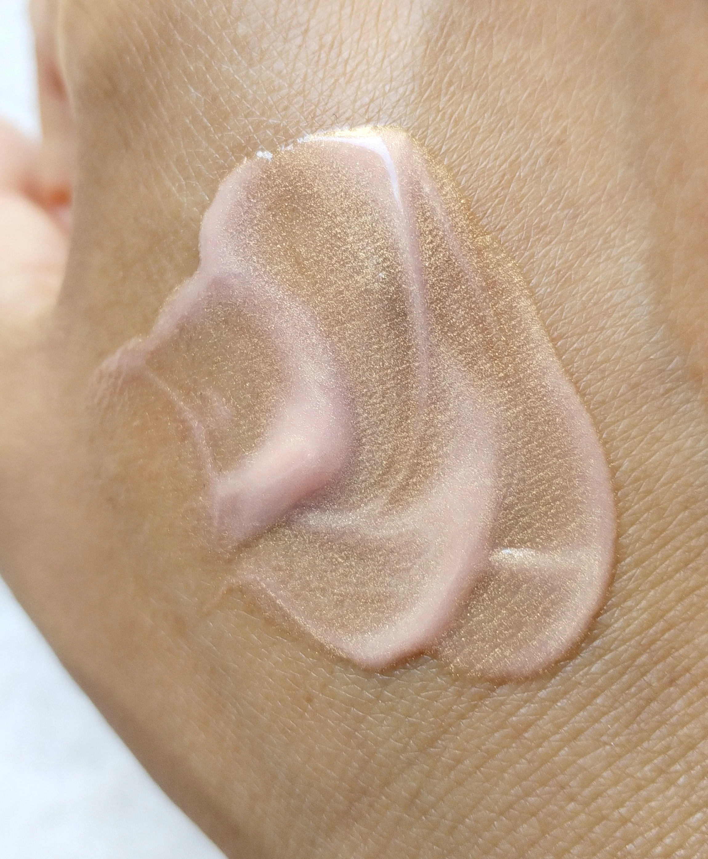 Le Glow Primer de MAX & MORE (Action)