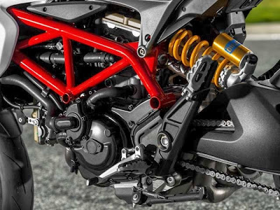 Modifikasi Motor Ducati Bergaya Robotik