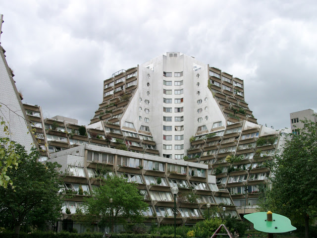 Les Orgues de Flandre, rue de Flandre, Paris