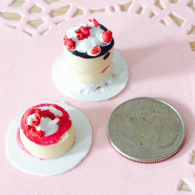 Miniature Dime Cakes DIY | Make Adorable Dollhouse Food Cakes The Size of a Coin! | Linzer Lane Blog