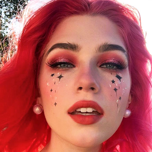 Maquillaje aesthetic negro y rojo