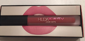 revue Huda Beauty rouge à lèvres liquides à effet mat Icon