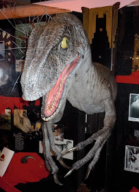 Jurassic Park velociraptor dinosaur model