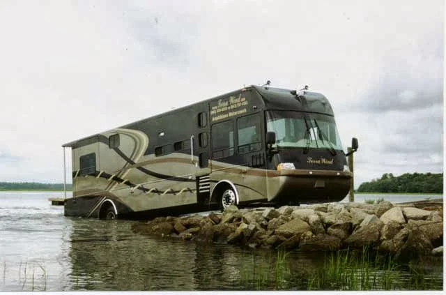 Terra wind bus dua Alam | Amfibi