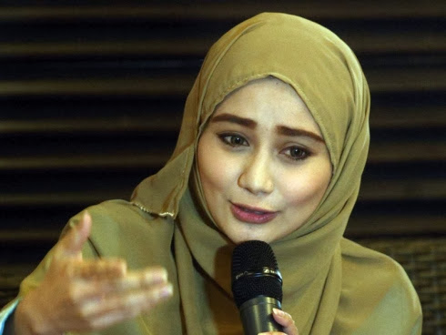 Wawa Zainal belum putus tunang?