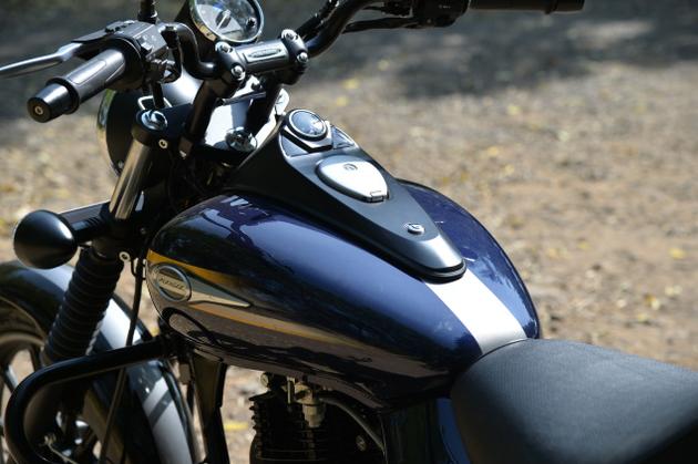 bajaj avenger 150 street images gif