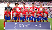 CLUB ATLÉTICO DE MADRID. Temporada 2023-24. Jan Oblak, Axel Witsel, Mario Hermoso, Álvaro Morata, Nahuel Molina. César Azpilicueta, Marcos Llorente, Rodrigo De Paul, Antoine Griezmann, Koke y Samuel Lino. CLUB ATLÉTICO DE MADRID 2 🆚 REAL SOCIEDAD DE FÚTBOL 1 Domingo 08/10/2023, 16:15 horas. Campeonato de Liga de 1ª División,  jornada 9. Madrid, estadio Civitas Metropolitano: 65.607 espectadores. GOLES: ⚽1-0: 22’, Samuel Lino. ⚽1-1: 73’, Mikel Oyarzabal. ⚽2-1: 89’, Antoine Griezmann, de penalti.