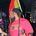 Haiya!! PETER MORGAN of Morgan
Heritage performs wearing JUA
CALI’s t-shirt 