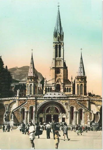 santa nostalgia lourdes franca 2