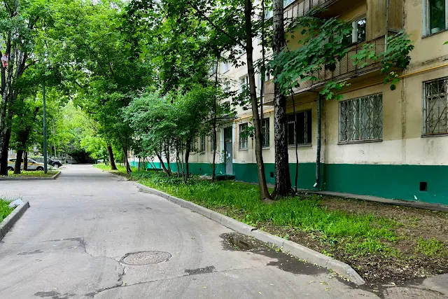 Онежская улица, дворы, жилой дом 1965 года постройки