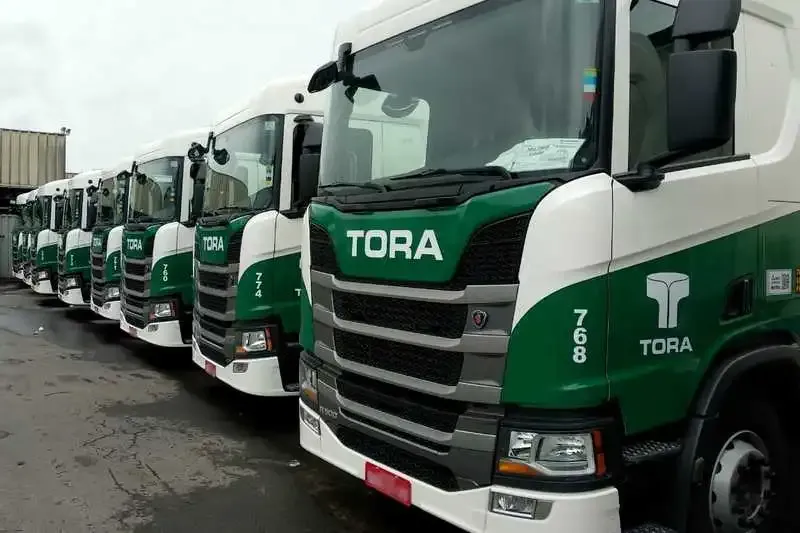 Frota de caminhões Scania da TORA Transportes