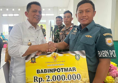 Gubernur Kepri Salurkan Bantuan Rp 942,4 Juta di Pulau Tiga Barat Natuna