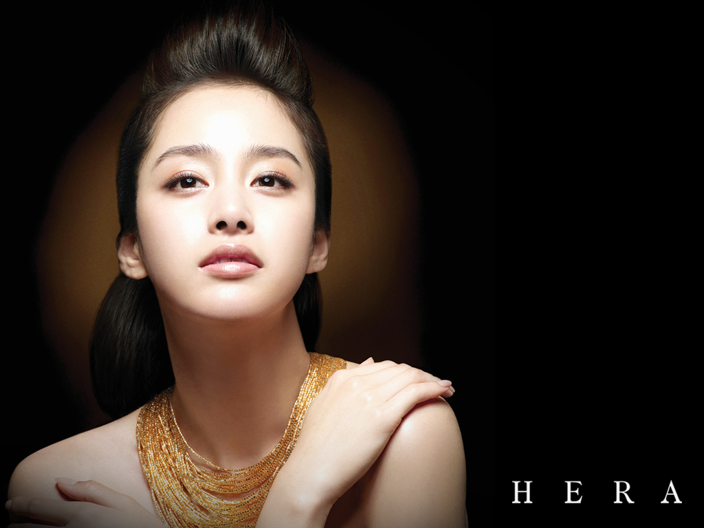 Charmian Chen: Close Up Kim Tae Hee Photo Collection
