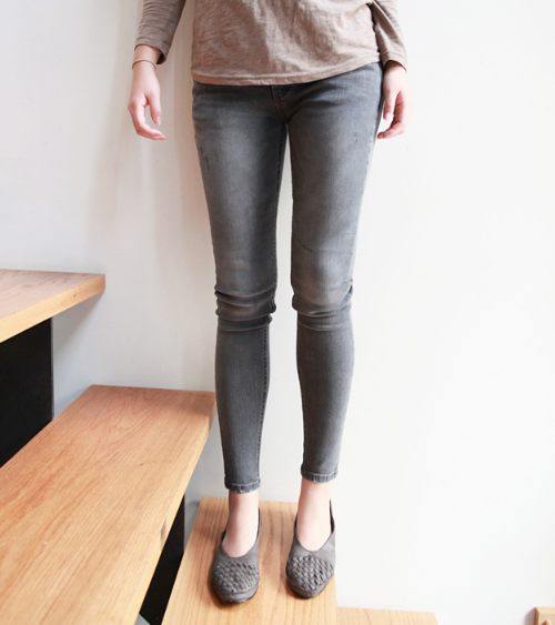 Faded Ankle Grazer Skinny Jeans