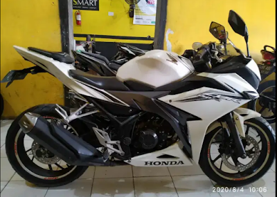 3.Honda CBR150R Bekas 2016 harga Rp20,900,000