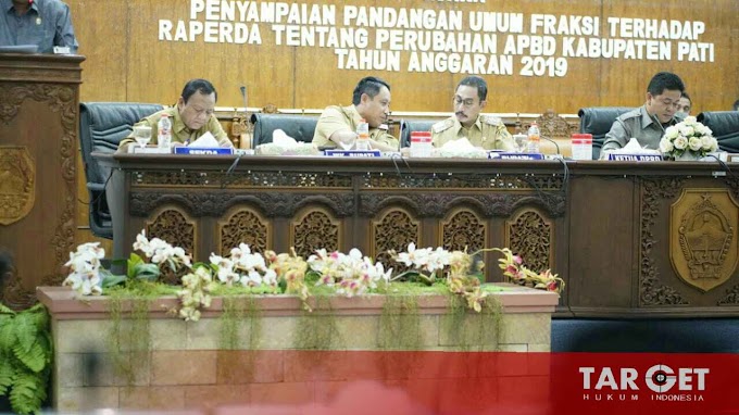 Hadiri Paripurna DPRD, Bupati Haryanto Dengarkan Tanggapan Fraksi Soal Perubahan APBD 2019