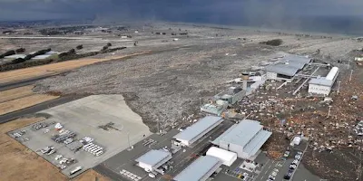 Kumpulan Foto Gempa, Tsunami Jepang 11 Maret 2011 - Tragedi Borneo