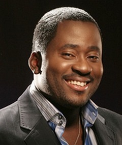 Desmond Elliot : 'Desmond Elliot is a tragic embarrassment' - Nigerians ... : 4 february 1974) is a nigerian actor, director, and politician23 who has starred in over two hundred films and a number of television shows and soap.