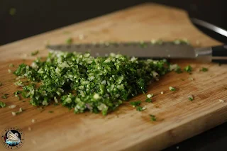 Fromage à l'ail et aux fines herbes fait maison (pas à pas en photos)