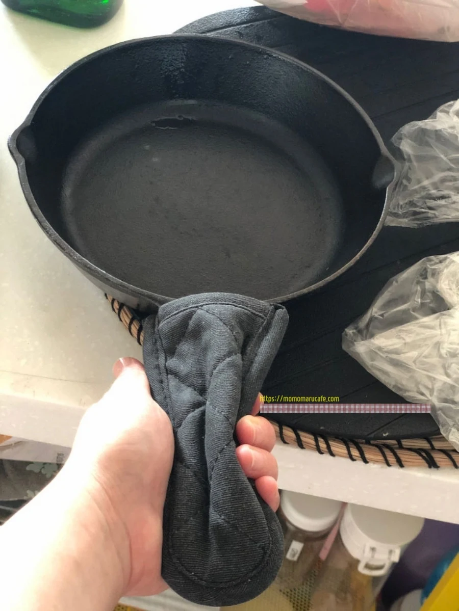 코스트코 롯지 무쇠 프라이팬 26cm (10인치), Costco LODGE CAST PAN 26Cm (10Inch), 무쇠팬 시즈닝 방법, 롯지 무쇠팬 10인치 vs 8인치 사이즈 비교,  How to Cast Iron Pan Seasoning