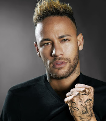 Neymar acusa zagueiro de racismo e é expulso após tapa: 'Arrependimento por não ter dado na cara