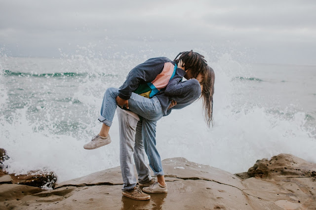 Contoh Puisi Tentang Cinta Romantis Pendek