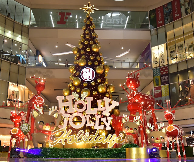 Holly Jolly Christmas at SM City North EDSA