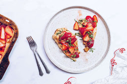 Balsamic Roasted Strawberry Chicken