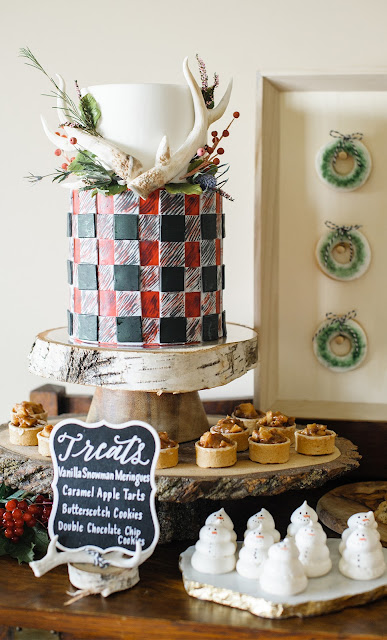 holiday entertaining inspiration: hot chocolate and sweets bar | creativebag.com