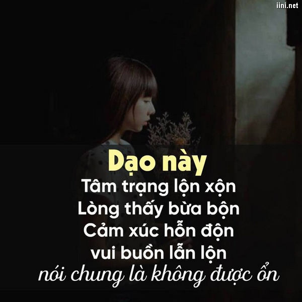 status tâm trạng buồn, bất ổn của cô gái