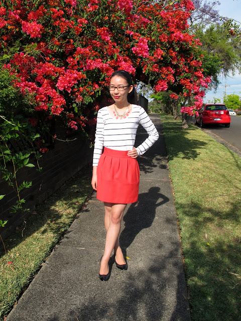 {Statement Skirts} Red tulip skirt from Zara on petiteplayground.blogspot.com