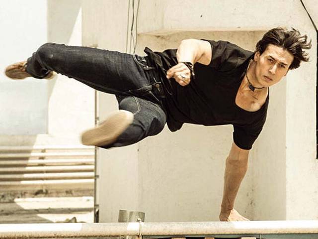 TIGER SHROFF INGIN BUKA LEMBAGA PENDIDIKAN TARI & BELA DIRI