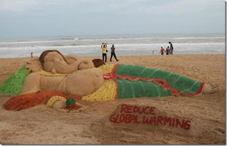 India Sea Beach Sand sculptures by Sudarsan Pattnaik 2012 wallpapers