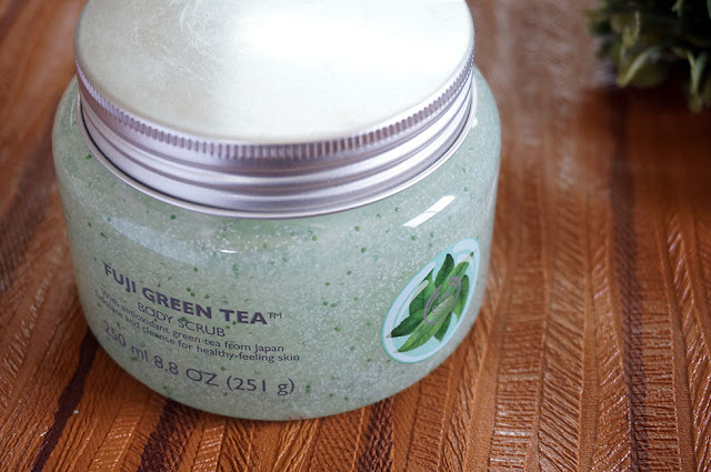 The Body Shop, Fuji Green Tea Body Scrub, Skin care, Benefits of Green tea, The Body Shop Pakistan, Beauty, beauty blog, skin care blog, green tea for skin, red alice rao, redalicerao, top beauty blog of Pakistan