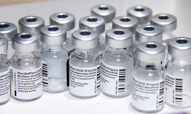 Covid-19: lote com 629 mil doses da vacina da Pfizer chega ao Brasil