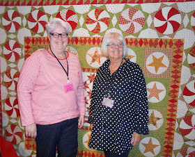 Laurie Simpson and Polly Minick (with The Christmas Quilt) Pour l'Amour du Fil, Nantes, France 2013