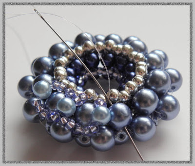 beaded donut pendant free pattern