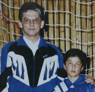 Nuri Sahin with RSV Meinerzhagen jersey. Six years old.