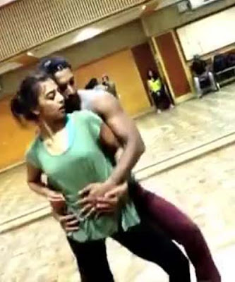 Radhika Apte dance pictures