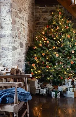 pohon natal tradisional