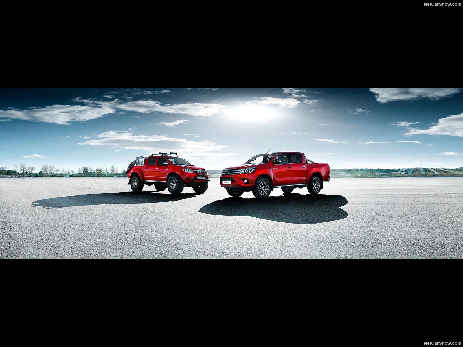 Hình ảnh xe ô tô Toyota HiLux 2016 & nội ngoại thất