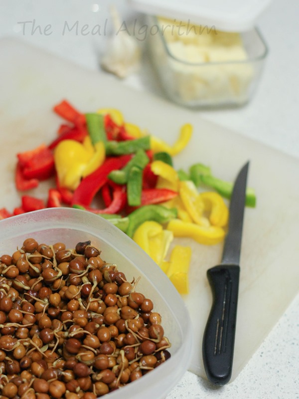 Bell pepper salad with garlic and oregano dressing