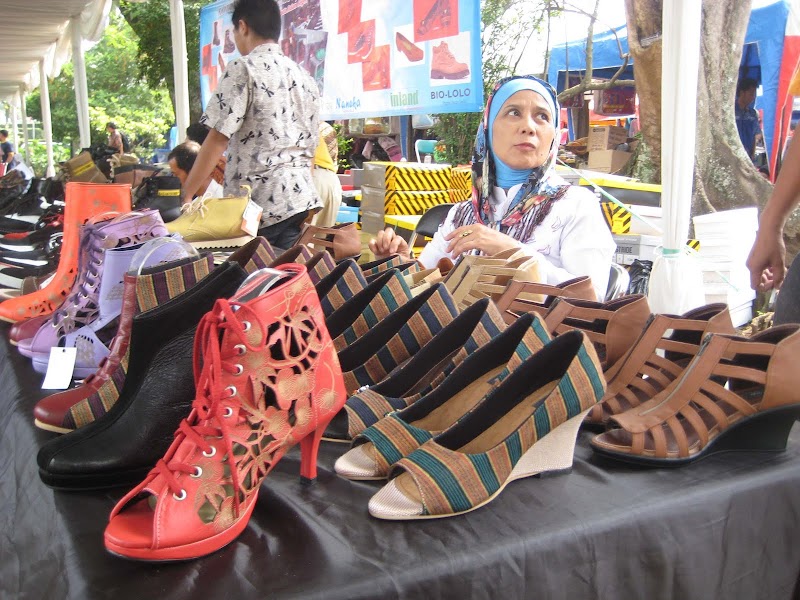 Info Harga Sepatu Dan Tas Di Cibaduyut, Gelas Keramik